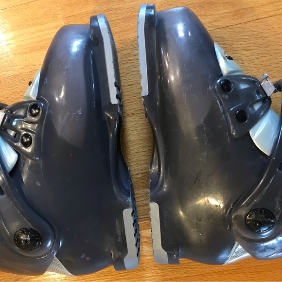 Dalbello Raya 6 designed for women ski boots in excellent condition ITALY made - Picture 8 of 16